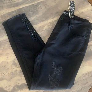 NEW distressed lace up embroidered ankle design skinny jeans